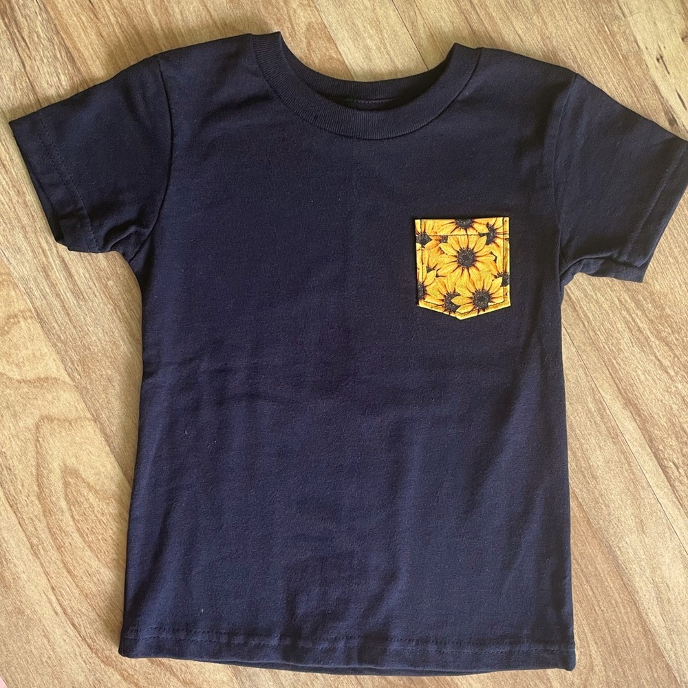 NW Toddler Black Sunflower Pocket T Shirt -2T